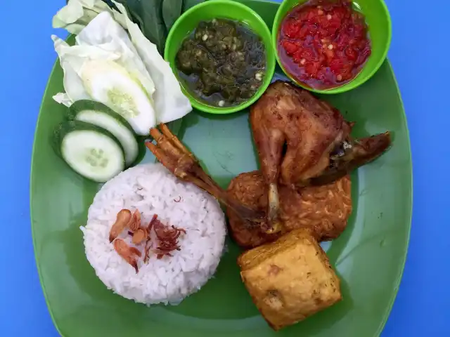 Gambar Makanan Bebek Goreng Madura "Rizky" 3