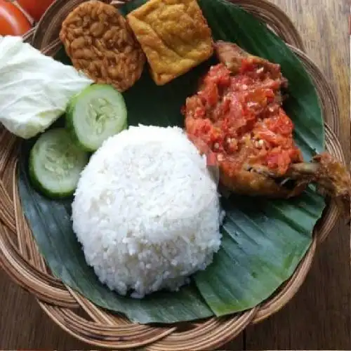 Gambar Makanan Nasi Bebek Khas Madura & Ayam Penyet Sambal Ijo Cak Suki, Bekasi Selatan 11