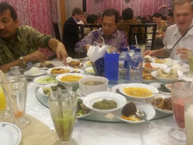 Gambar Makanan Rumah Makan Jakarta 1