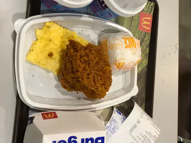 Gambar Makanan McDonalds Drive Thru Lenteng Agung 3