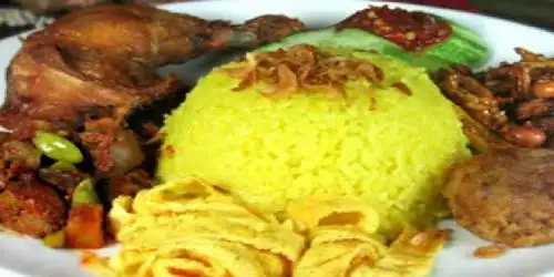 Nasi Kuning Ayam Goreng Suan's, Pasmod Paramount