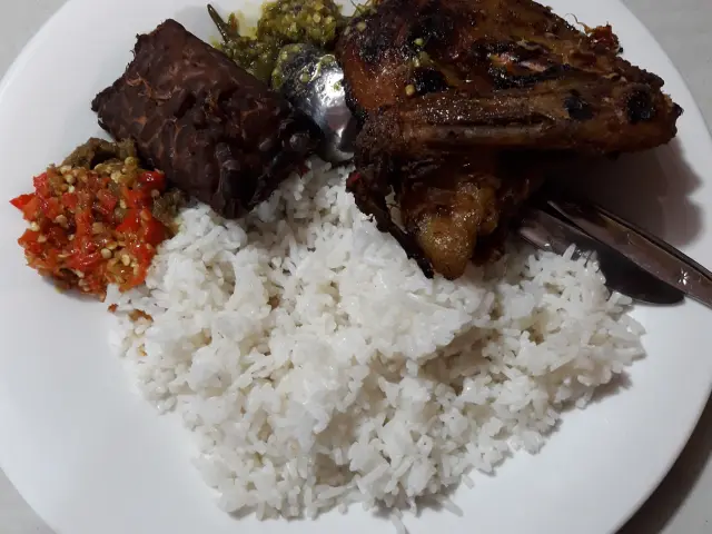 Gambar Makanan Nasi Bebek Ginyo 13