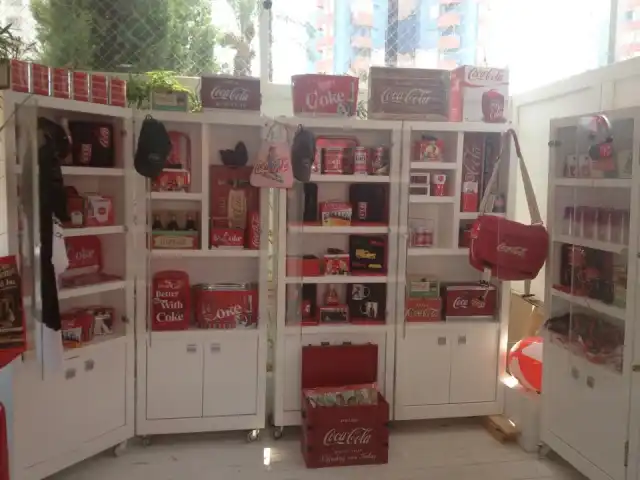 LosLOCOs Coffee & CocaCola Shop'nin yemek ve ambiyans fotoğrafları 2