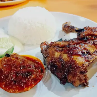 Ganthari Ayam Bakar