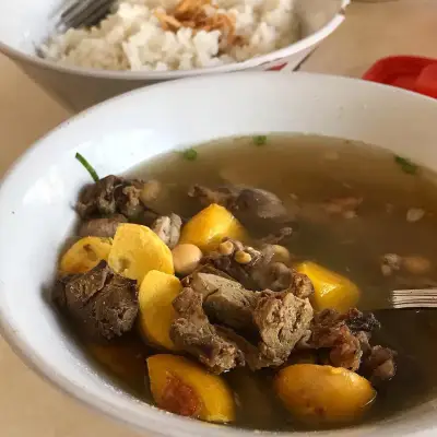 Sop Ayam Pak Min Klaten