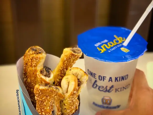 Gambar Makanan Auntie Anne's 6