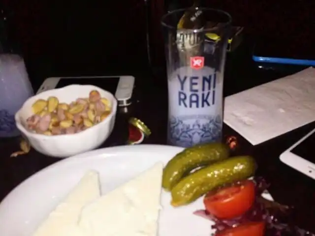 Yerli Yabancı Teras Bar'nin yemek ve ambiyans fotoğrafları 26