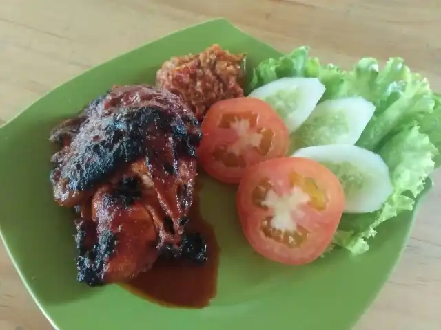 Gambar Makanan Ayam Bakar Wargul 8