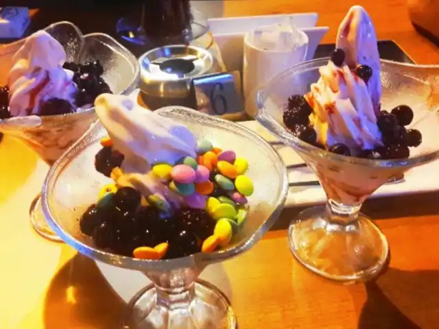 frozen yogurt caffe'nin yemek ve ambiyans fotoğrafları 13