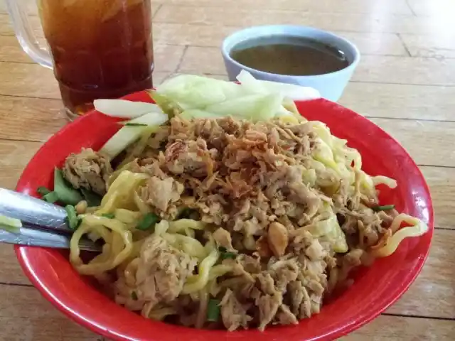 Gambar Makanan Pangsit Mie Ayam Kotamadya 7