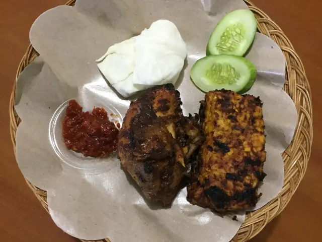 Gambar Makanan Ayam Bakar Mas Toro 4