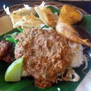 Gambar Makanan Nasi Pecel Bu Aliya 57 Vs Gule Mariyam Ampel 16