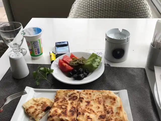 Mondomio Cafe Restaurant'nin yemek ve ambiyans fotoğrafları 9