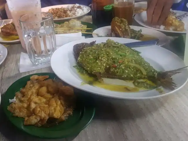 Mak Pah Tomyam (Ayam Lado Cili Ijau) Food Photo 16