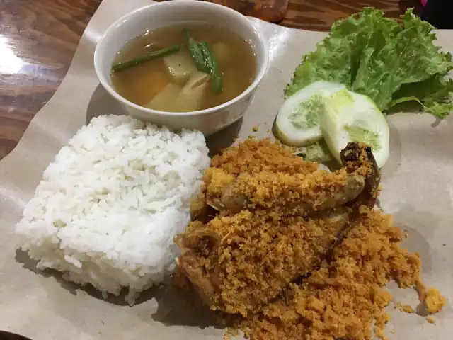 Gambar Makanan Ayam Kremes Bu Tjondro 7