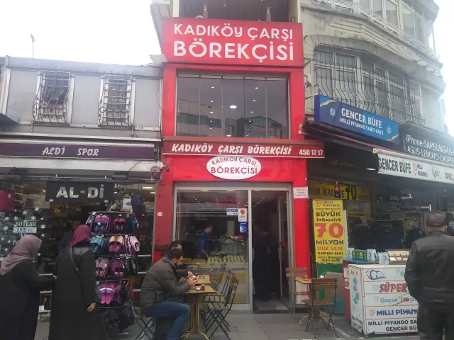 Kadıköy Çarşı Börekçisi'nin yemek ve ambiyans fotoğrafları 5