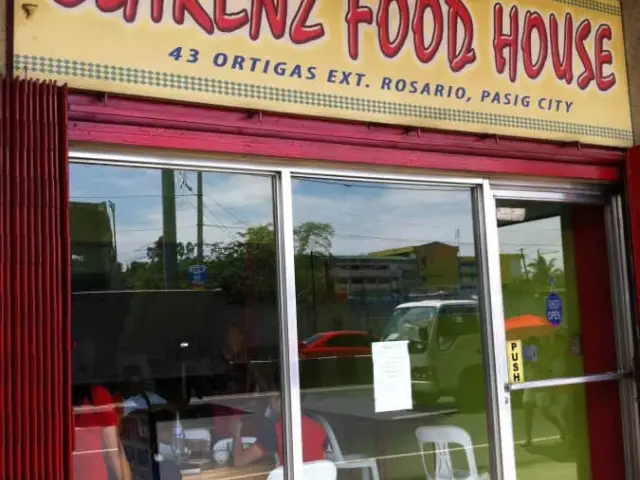 Clarenz Food House