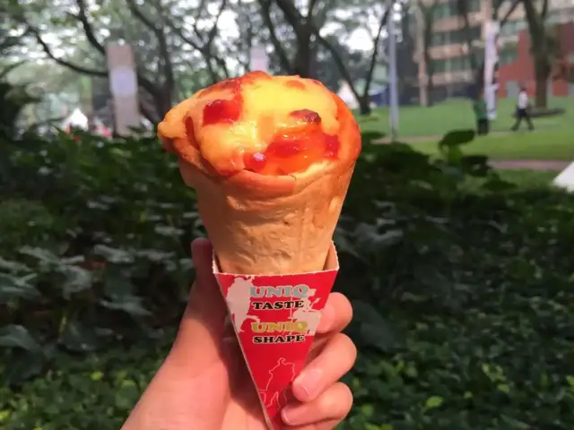 Gambar Makanan Classic Pizza Cone 5