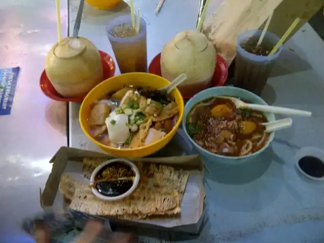 Gurney Drive Hawker Centre Food Photo 7