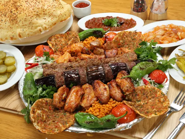 Çınaraltı Kebap