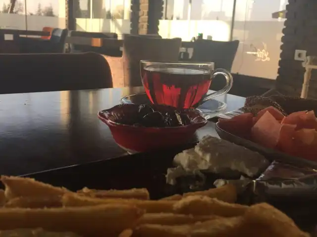 Laventi Cafe&Bistro'nin yemek ve ambiyans fotoğrafları 5