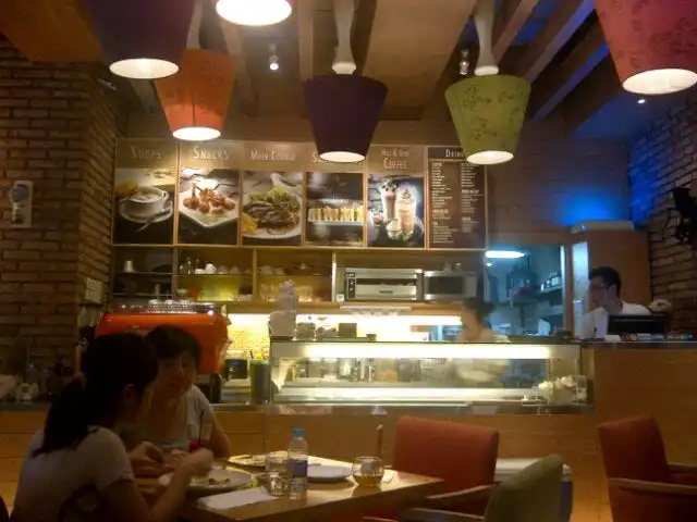 Gambar Makanan Brownbag Deli & Restaurant 4