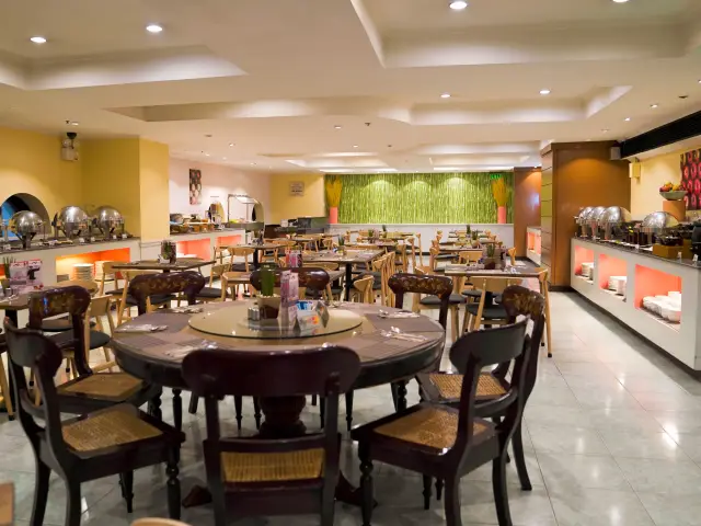 El Prado - Berjaya Makati Hotel Food Photo 2