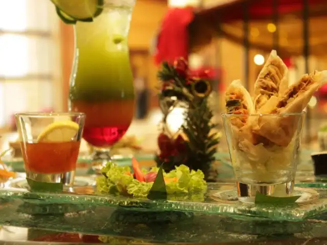 Gambar Makanan Semanggi Lounge - Crowne Plaza 9