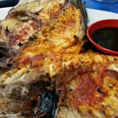 Sri Tanjung Restoran Ikan Bakar