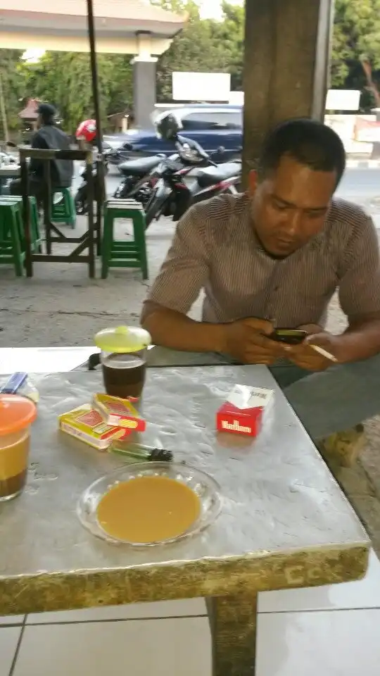 Gambar Makanan Kopi Selir Krian 3