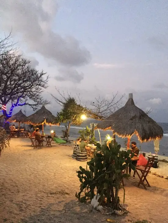 Gambar Makanan Bohay Beach Bar & Resto 16