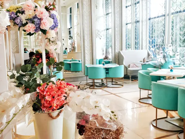 Gambar Makanan Le Bleu Cafe Des Fleurs - Hotel JHL Solitaire 18