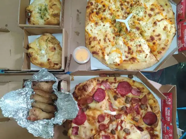 Gambar Makanan Domino's Pizza 8