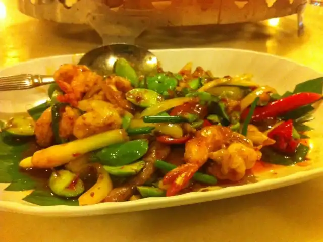 A Wet Thai Restaurant Food Photo 7