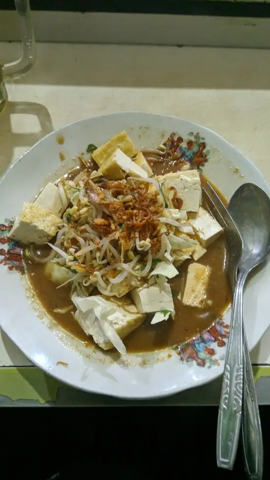 Gambar Makanan Kupat Tahu Pojok Magelang 4