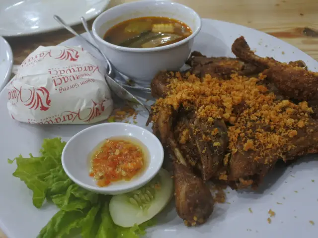 Gambar Makanan Ayam Goreng Karawaci 4