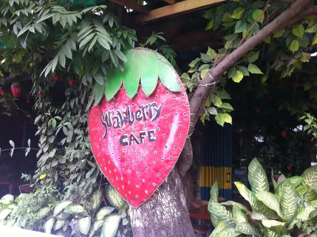 Gambar Makanan Strawberry Cafe 7