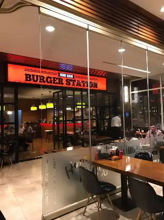 Burger Station'nin yemek ve ambiyans fotoğrafları 1