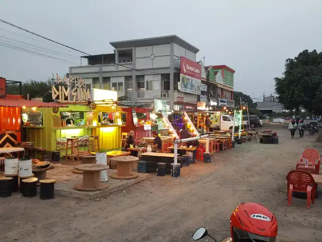 Kuliner Kampung Kontainer