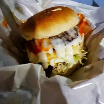 Burger Babi Bakar