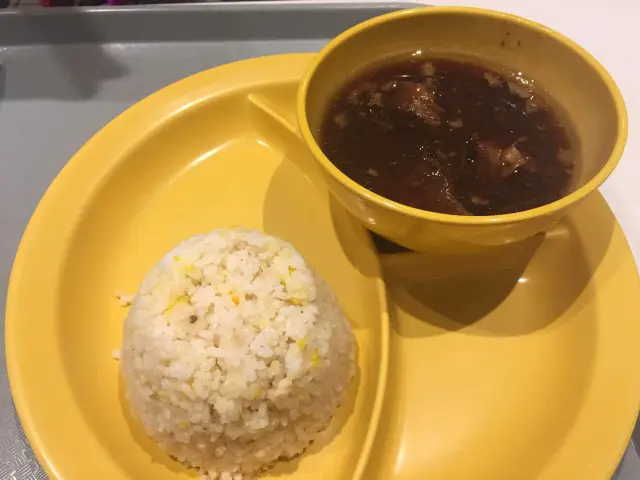 Pares Hauz Food Photo 3