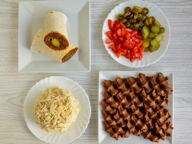 Abla Büfe & Battalbey Çiğ Köfte'nin yemek ve ambiyans fotoğrafları 1