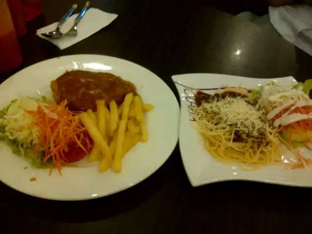 Gambar Makanan Solaria 14