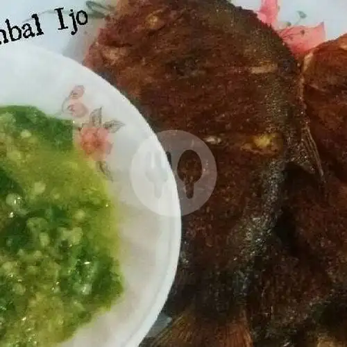 Gambar Makanan Ayam Penyet Sambel Ijo Bunga 4