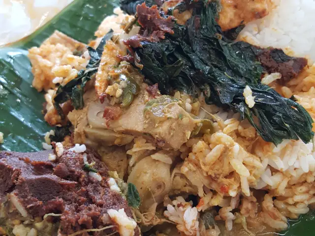 Gambar Makanan Nasi Kapau Langganan 7