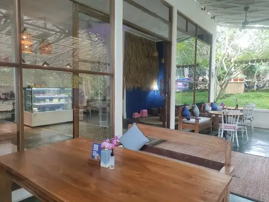 Gambar Makanan Usha Cafe & Bakery Canggu 13