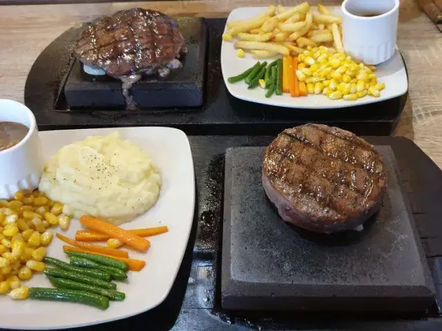 Gambar Makanan Marble Hot Stone Grilled Steak 15