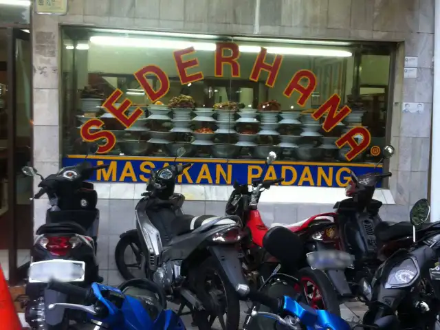 Gambar Makanan Restoran Sederhana 7