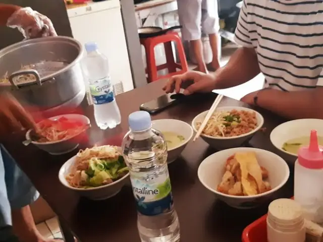 Gambar Makanan Bakmi Ayam Kampung Alek 11