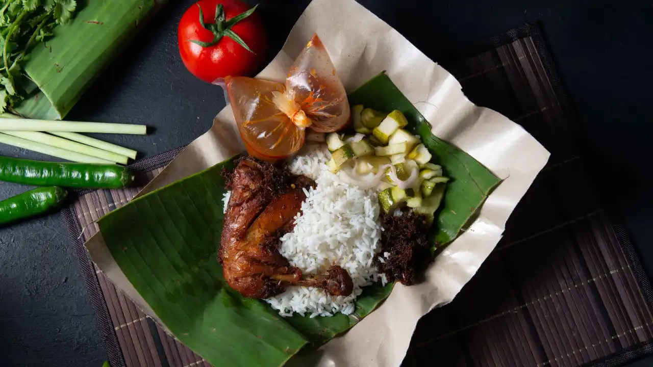 NASI AYAM BEREMPAH @ D'PALLET